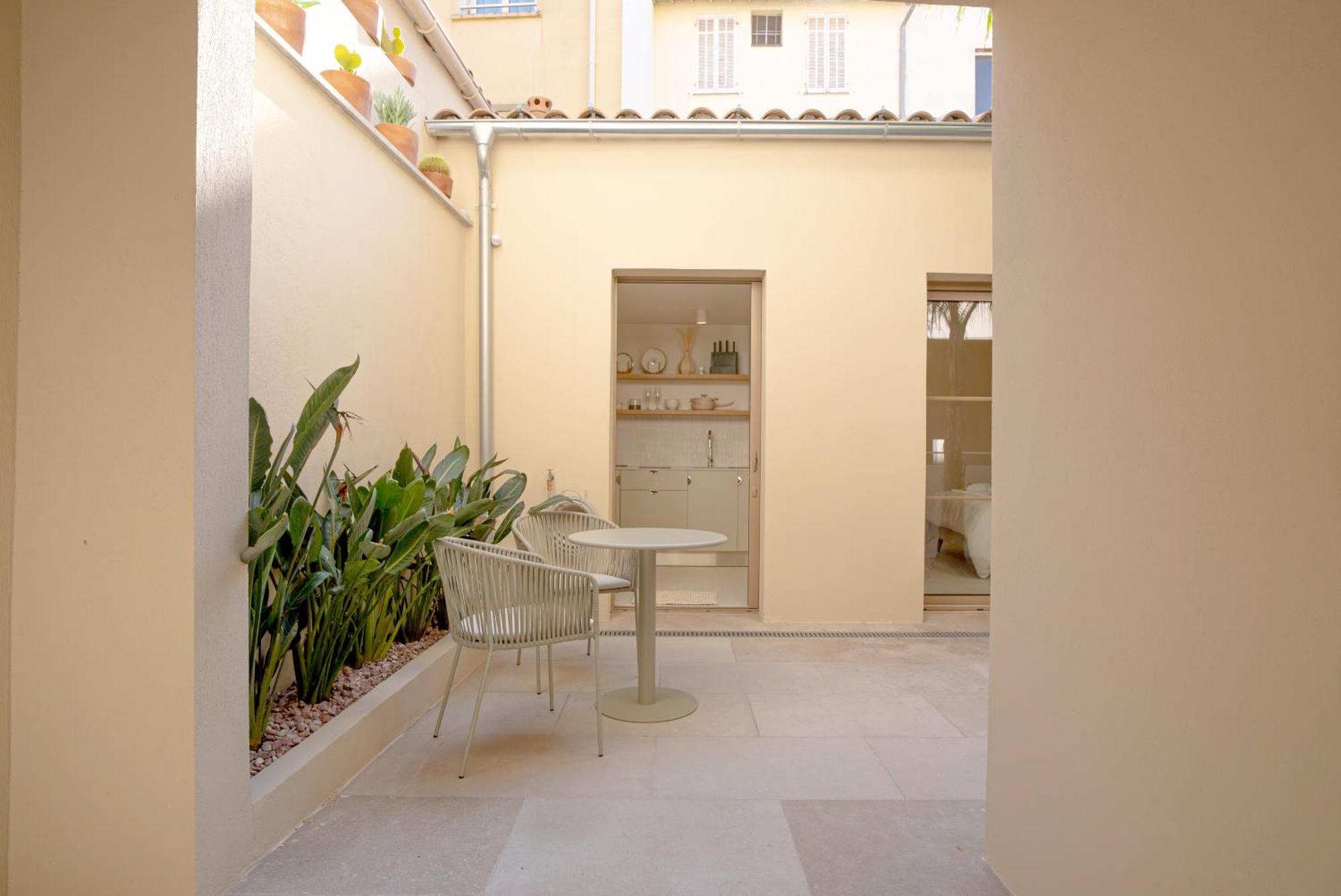 Studios Raffines Avec Terrasses - Plages, Ville Et Gare A Pied - Maison Raphael Saint-Raphaël 外观 照片