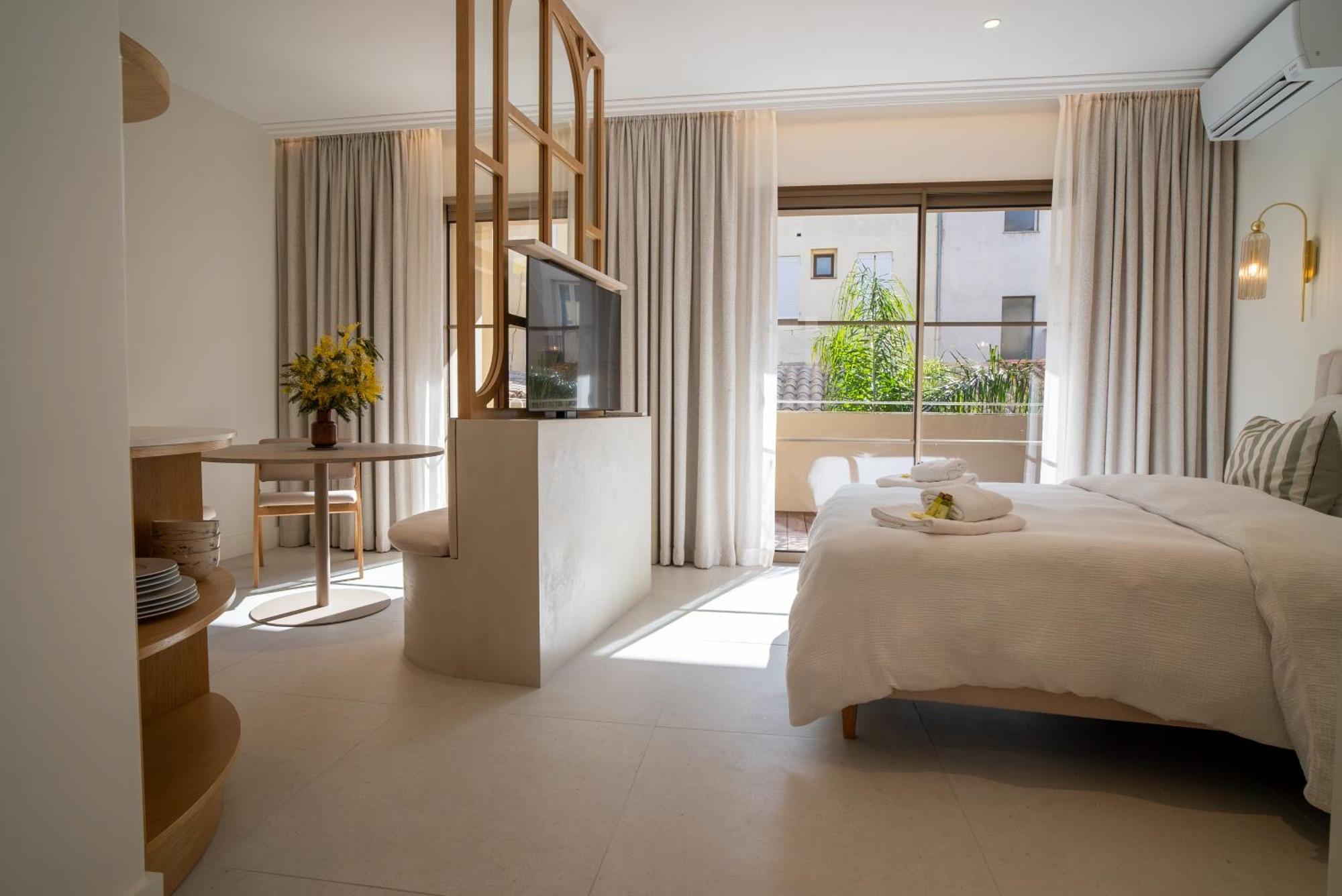 Studios Raffines Avec Terrasses - Plages, Ville Et Gare A Pied - Maison Raphael Saint-Raphaël 外观 照片